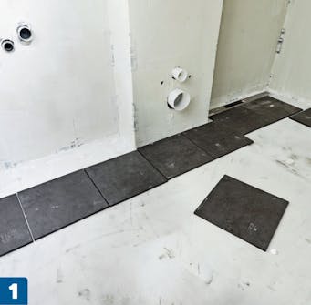 Kylpyhuoneen lattian kaadon teko Kylpyhuoneen lattian kaadon teko